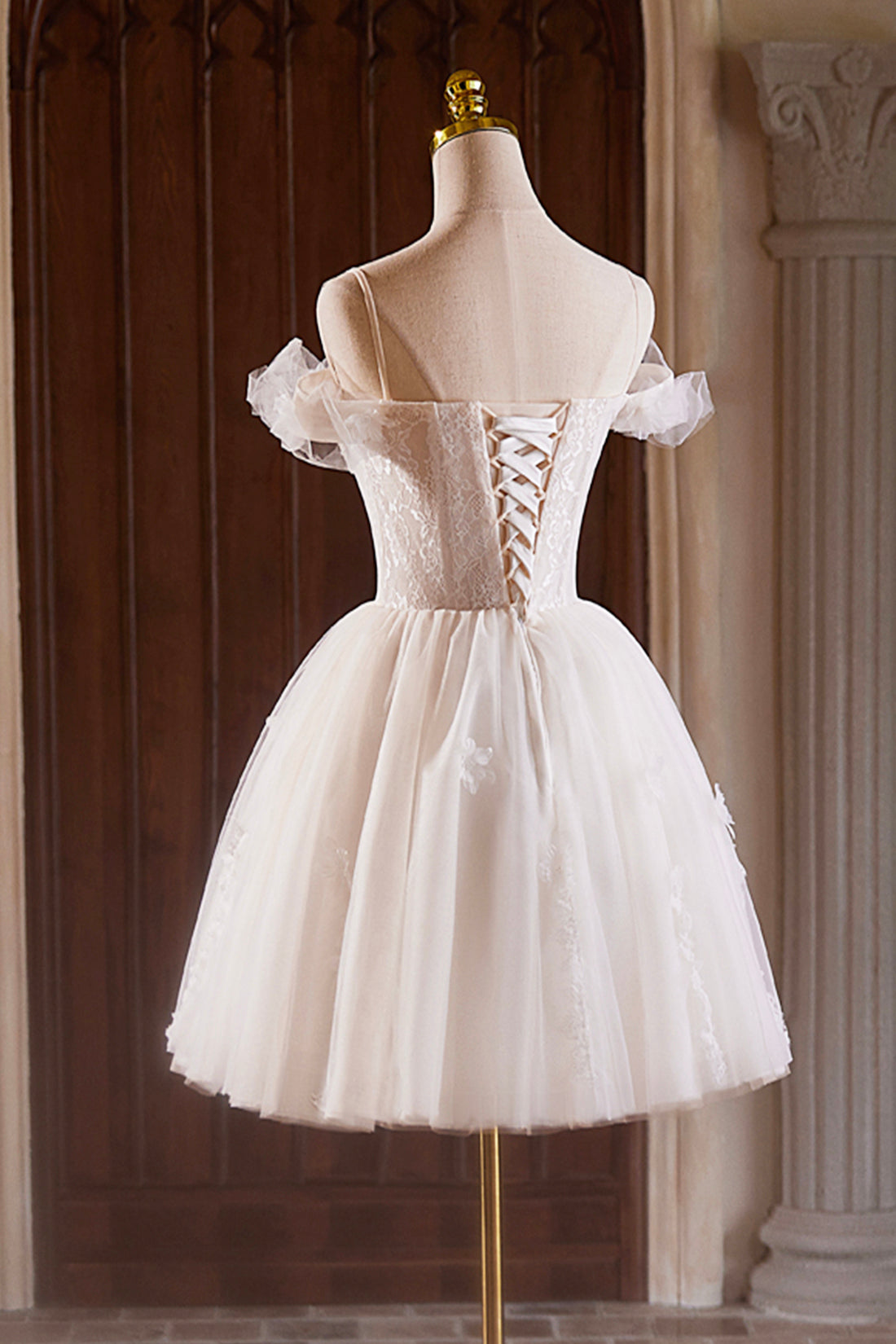 Light Champagne Spaghetti Strap Tulle Beaded Short Prom Dress, A-Line Homecoming Party Dress