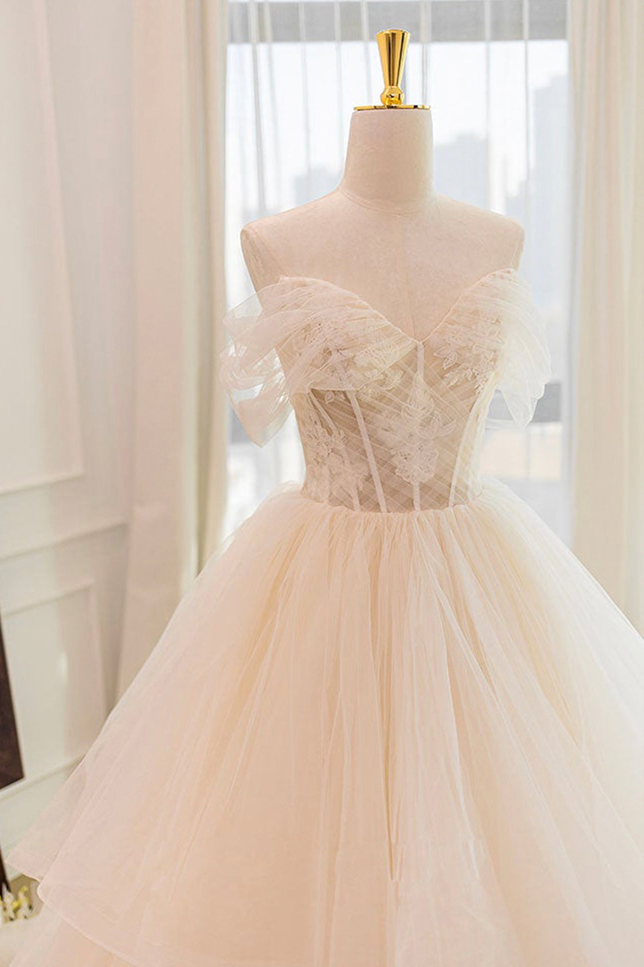 Champagne Strapless Tulle Long Long Prom Dress