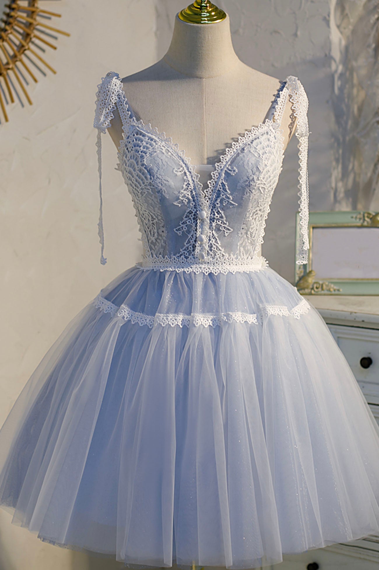Cute Spaghetti Strap V-Neck Lace Knee Length Party Dress