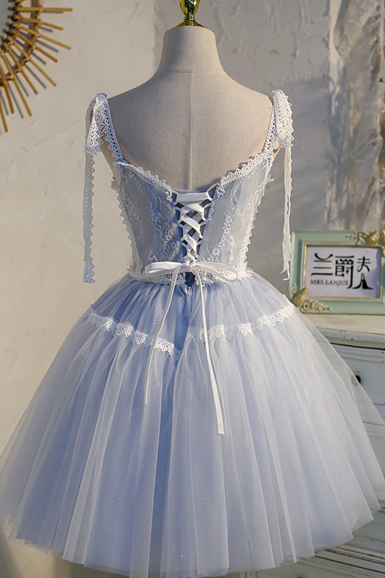 Cute Spaghetti Strap V-Neck Lace Knee Length Party Dress