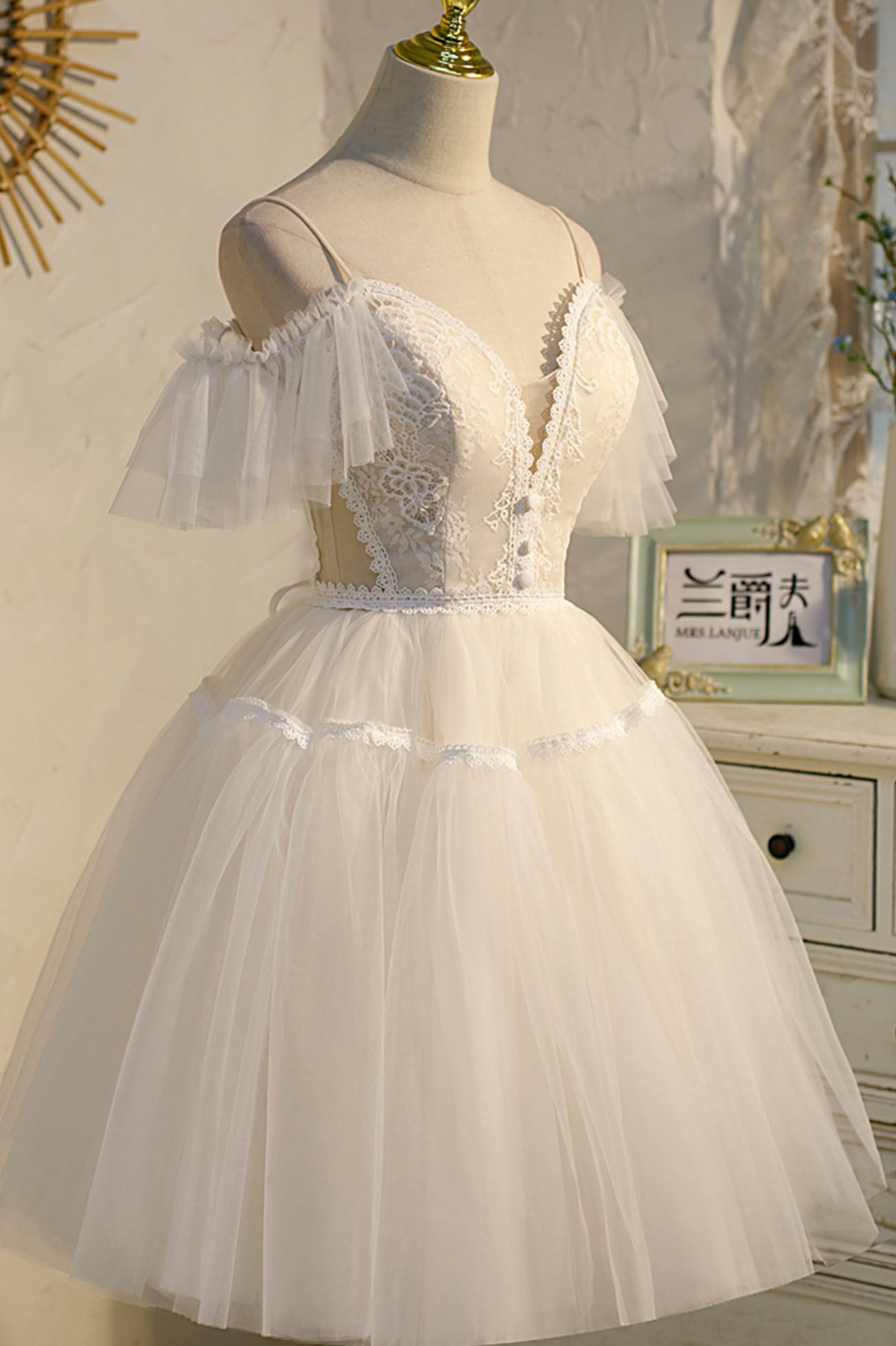 Cute Spaghetti Strap V-Neck Lace Knee Length Party Dress