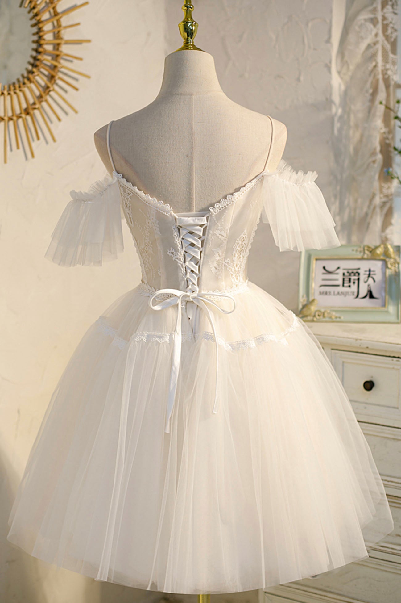 Cute Spaghetti Strap V-Neck Lace Knee Length Party Dress