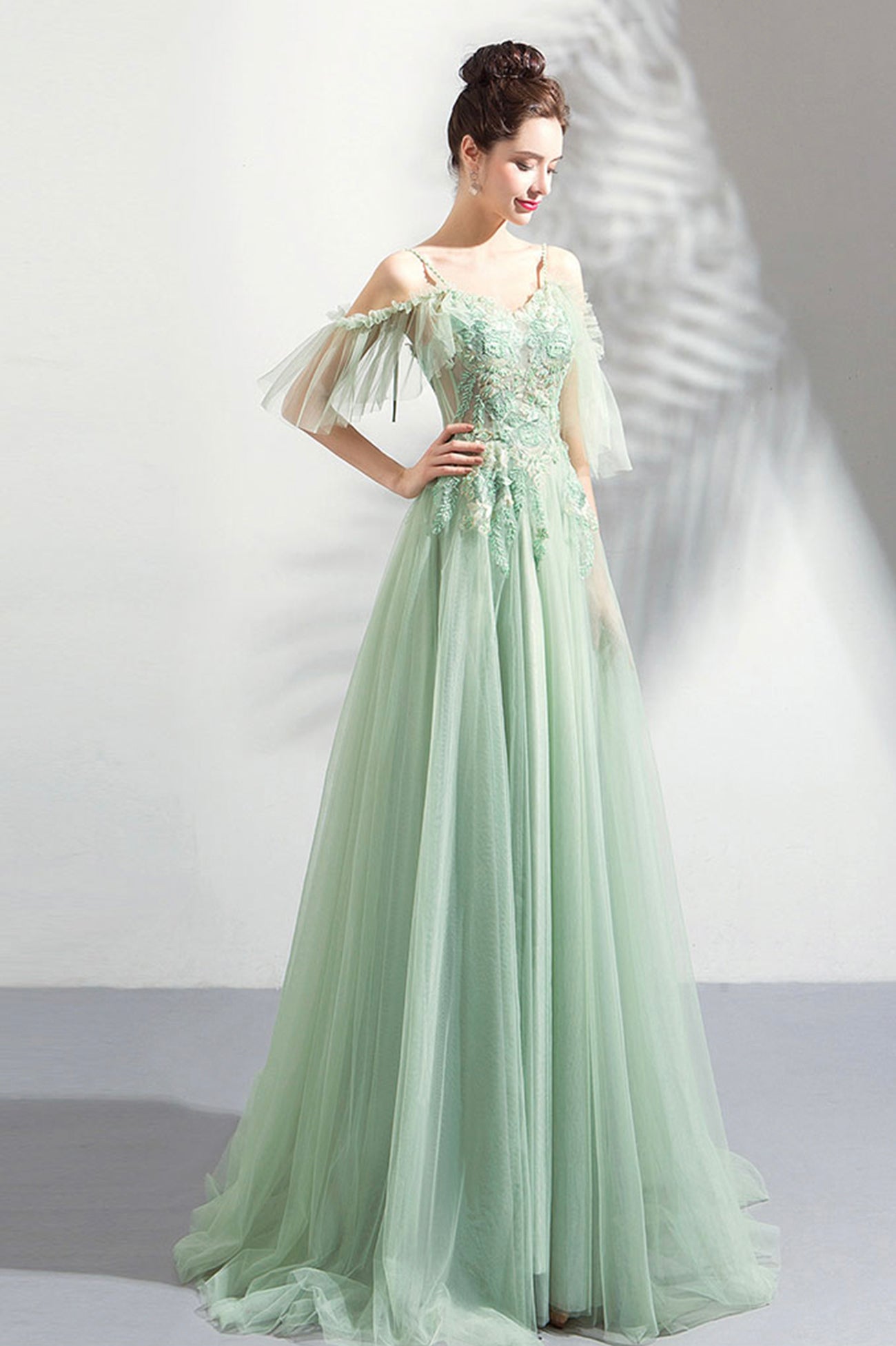 Green Spaghetti Strap Tulle Lace Long Prom Dress