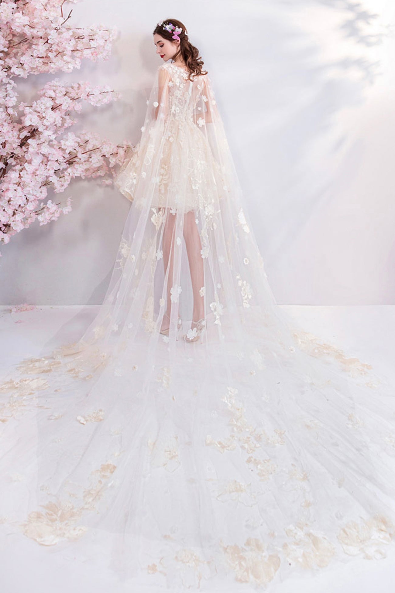 Cute Scoop Neckline Lace Short Prom Dress