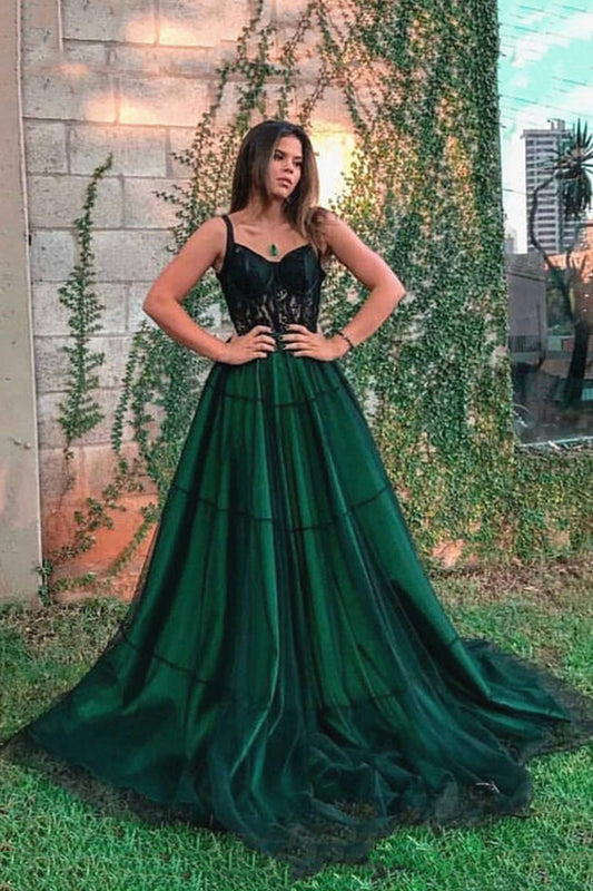Stylish Green Spaghetti Strap Lace Floor Length Prom Dress