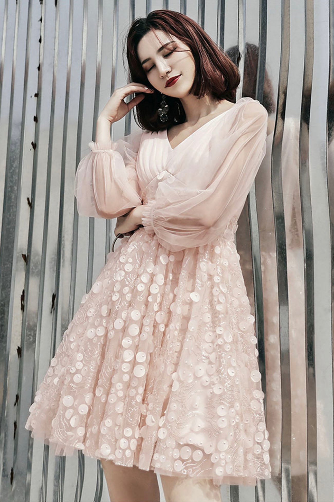 Pink V-neck tulle short prom dress homecoming dress