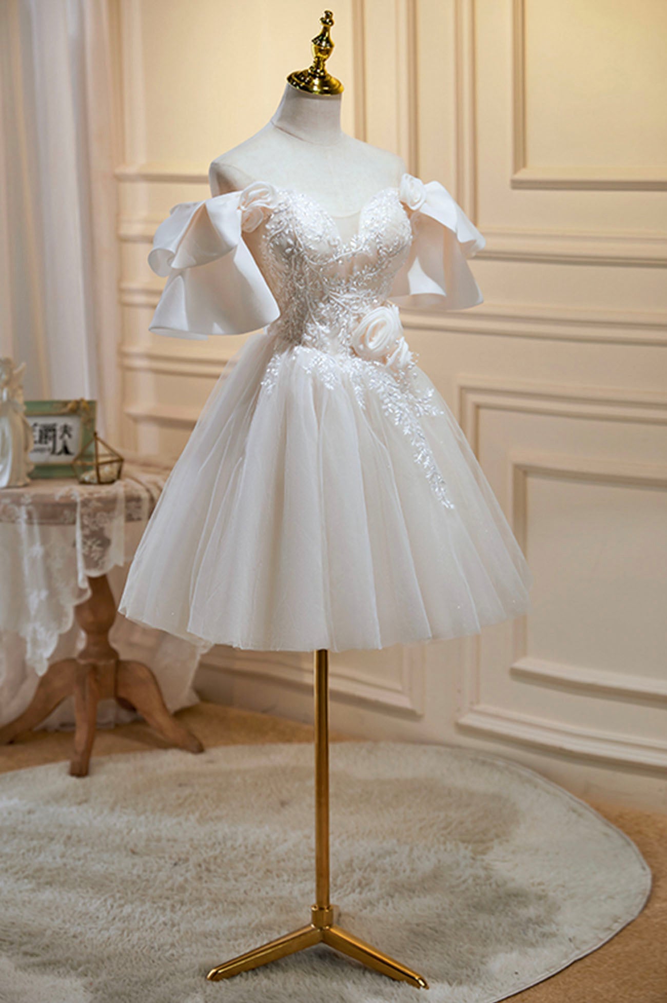 Champagne Spaghetti Strap Tulle Lace Short Prom Dress