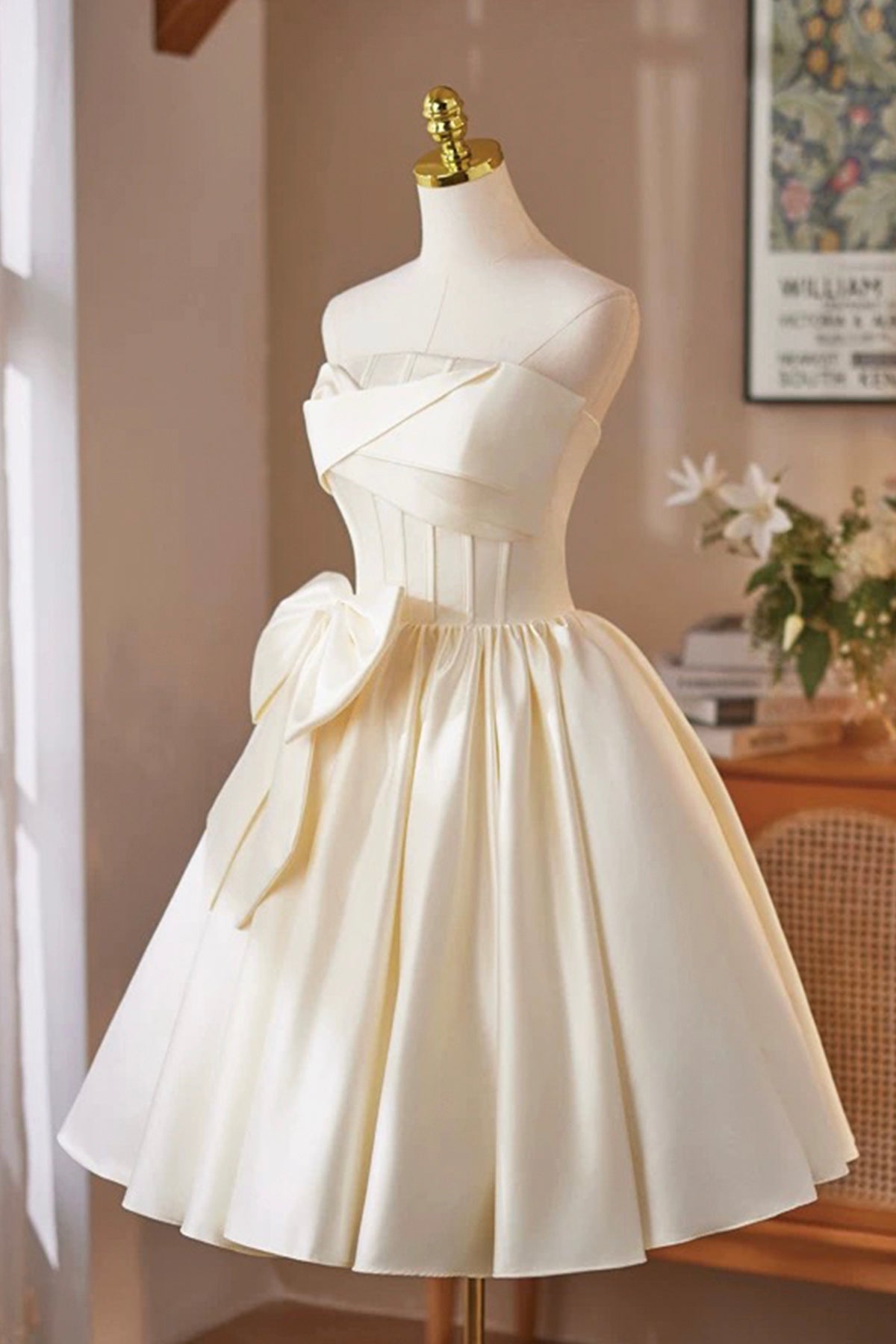 Lovely Satin Short Prom Dress, Champagne A-Line Strapless Evening Party Dress