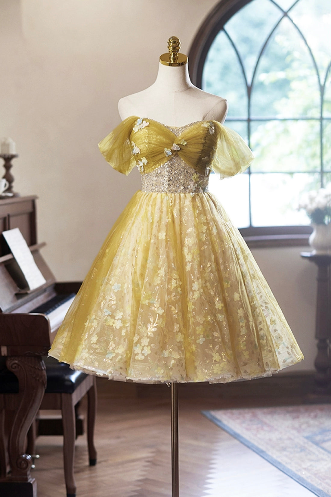 A-Line Floral Tulle Short Prom Dress, Yellow Off the Shoulder Evening Party Dress