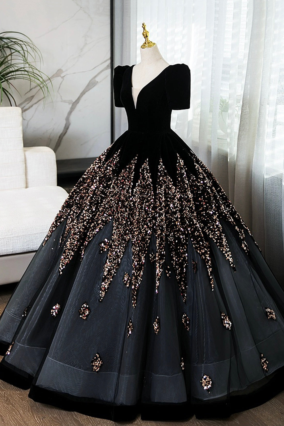 Black V-Neck Velvet and Sequins Long Prom Dress, A-Line Short Sleeve Evening Party Dress