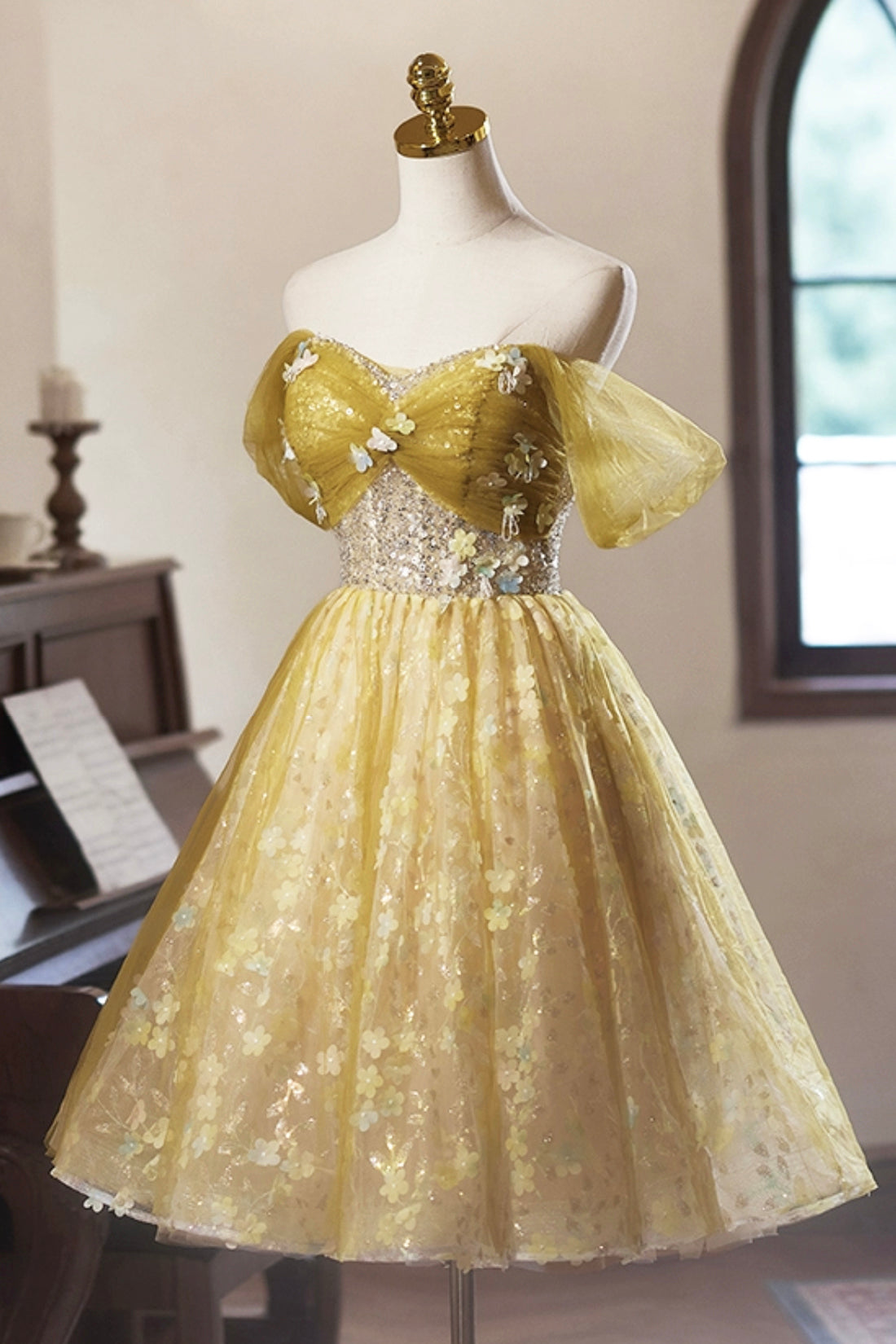 A-Line Floral Tulle Short Prom Dress, Yellow Off the Shoulder Evening Party Dress