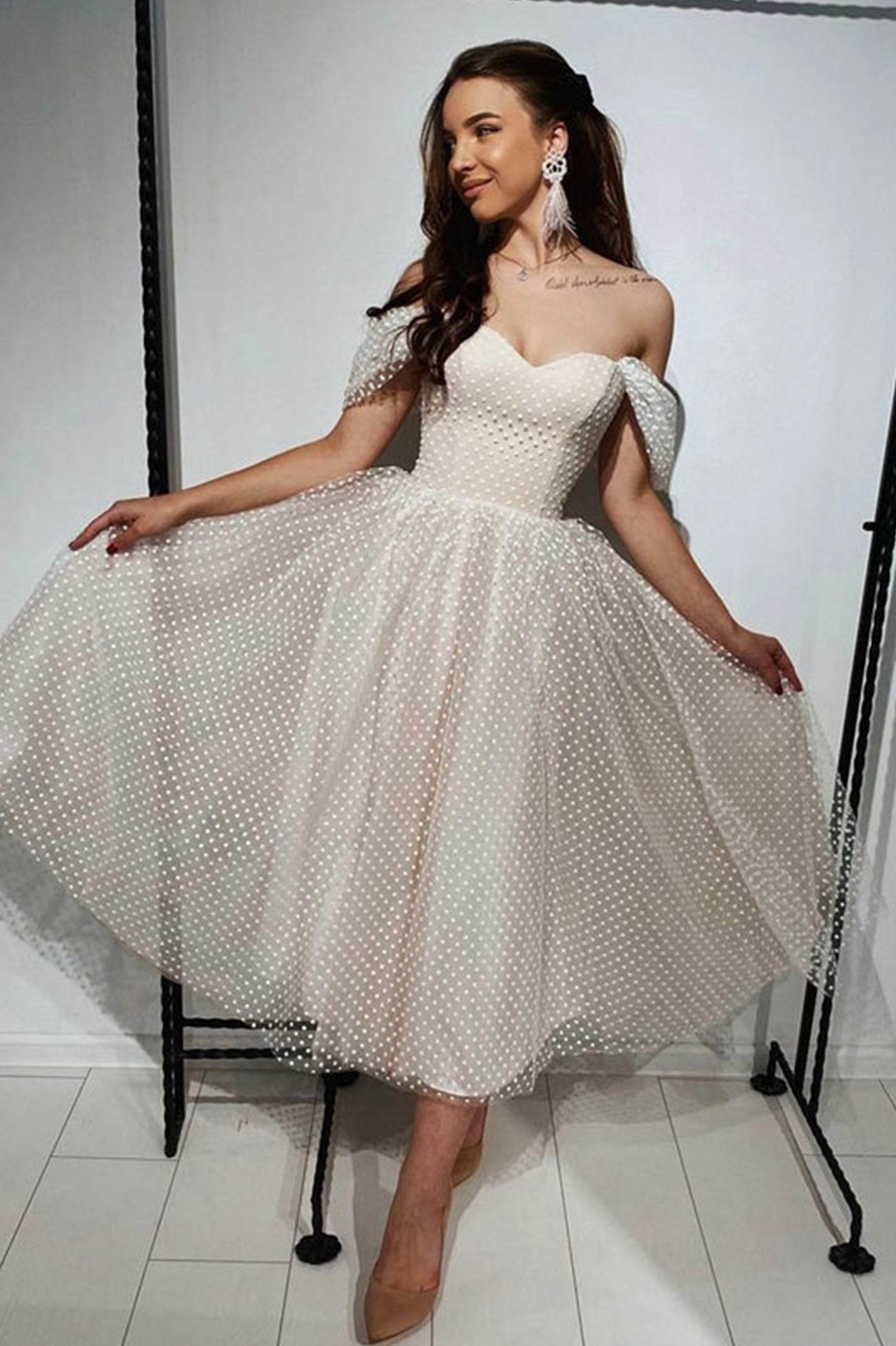 Champagne Tulle Short Prom Dress, Cute A-Line Off the Shoulder Evening Party Dress